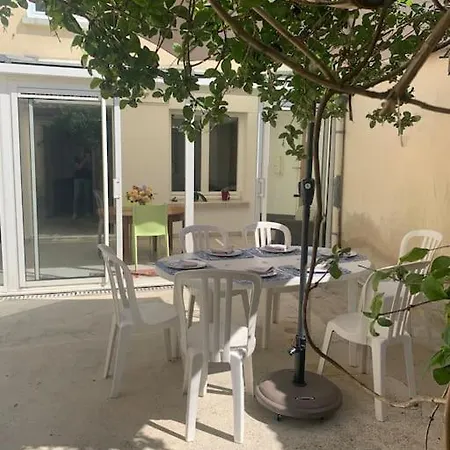 La Maison Du Cour Montilleul *